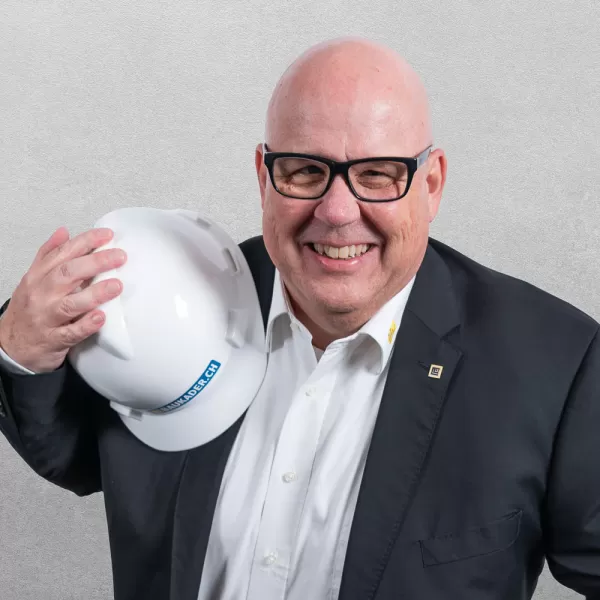 Martin_Schoenholzer_Action_web